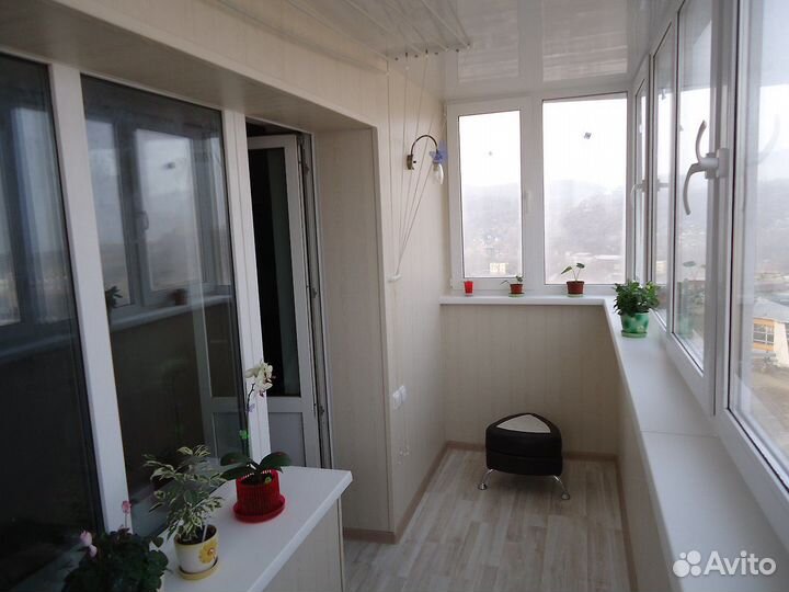 Остекление балконов и лоджий. Отделка балконов