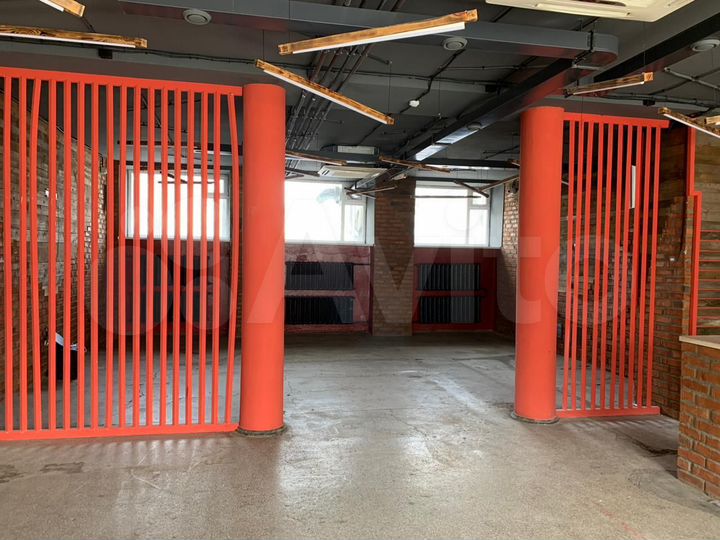 Продается торговое помещение, 260 м²