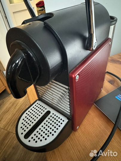 Кофемашина капсульная Delonghi Nespresso