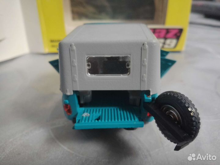 Модель УАЗ 469 1:43 СССР