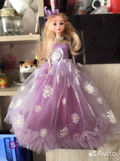 Кукла барби