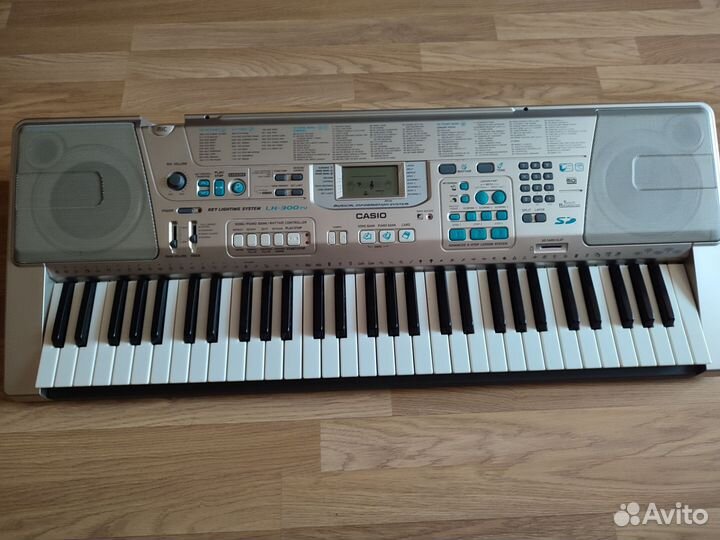 Синтезатор casio lk 300