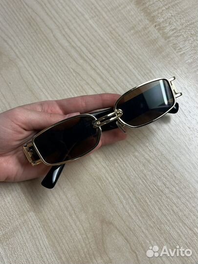 Солнцезащитные очки женские