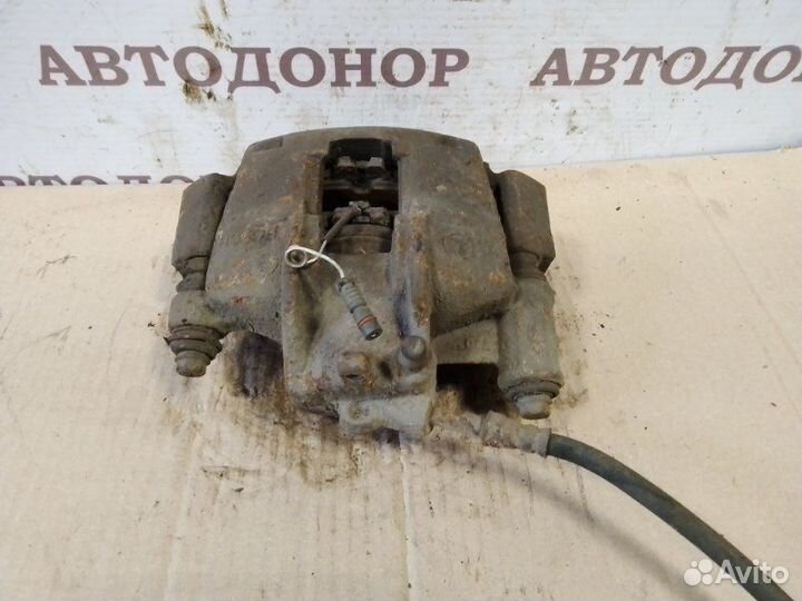 Суппорт тормозной передний правый Mercedes-Benz