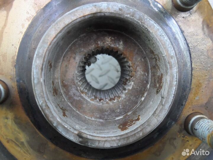 Кулак поворотный правый Dodge Ram 4 1500 68044700