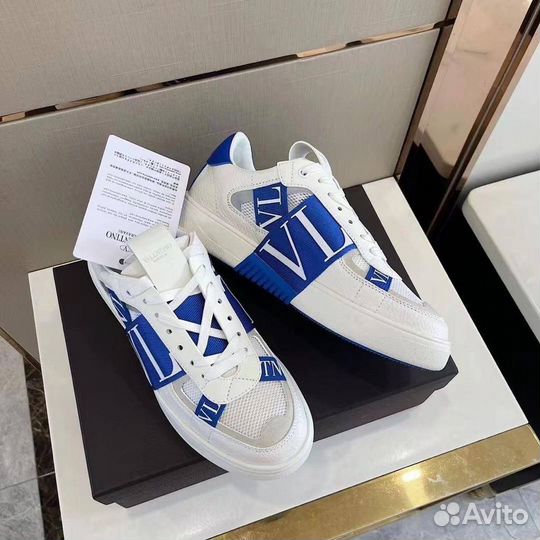 Кроссовки valentino