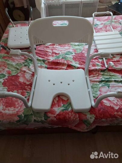 Сиденье для ванны