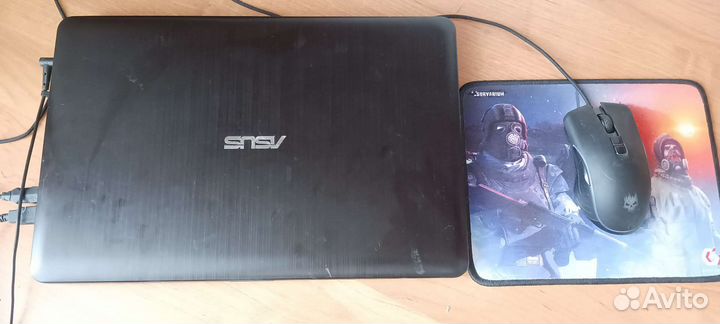 Ноутбук asus