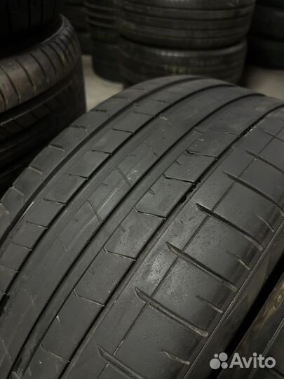 Pirelli P Zero PZ4 275/45 R21