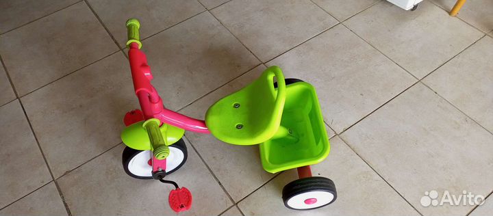 Детский трехколесный велосипед