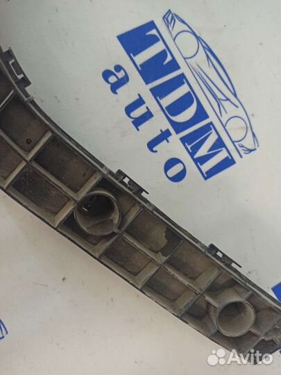 Кронштейн заднего бампера правый Geely Emgrand X7