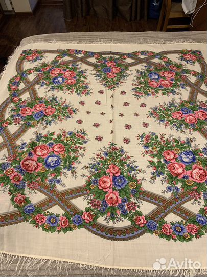 Шарфы платки палантины