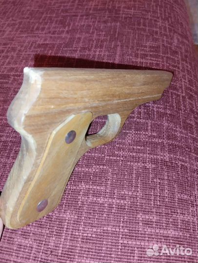 Детский деревянный пистолет