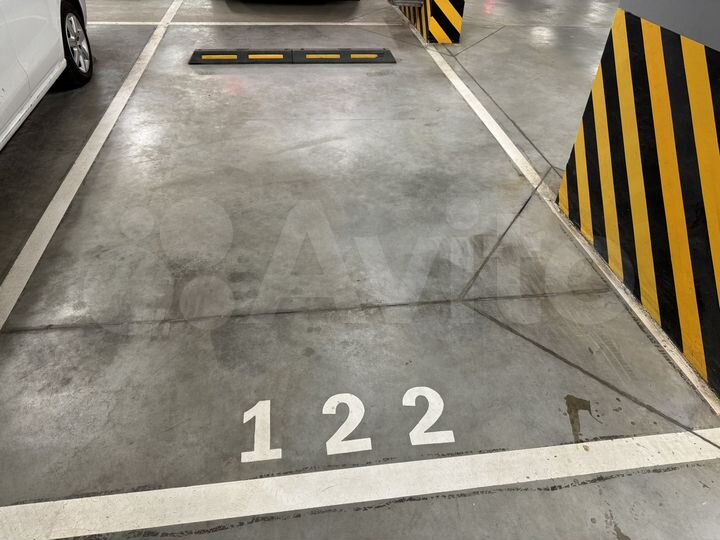 Машиноместо, 14 м²