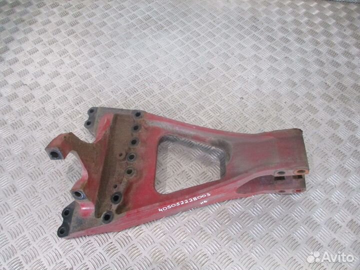 Кронштейн реактивной тяги левый Mercedes-Benz A942