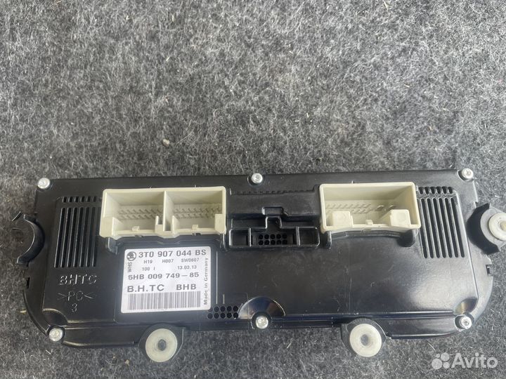 Блок управления климатом Skoda VW