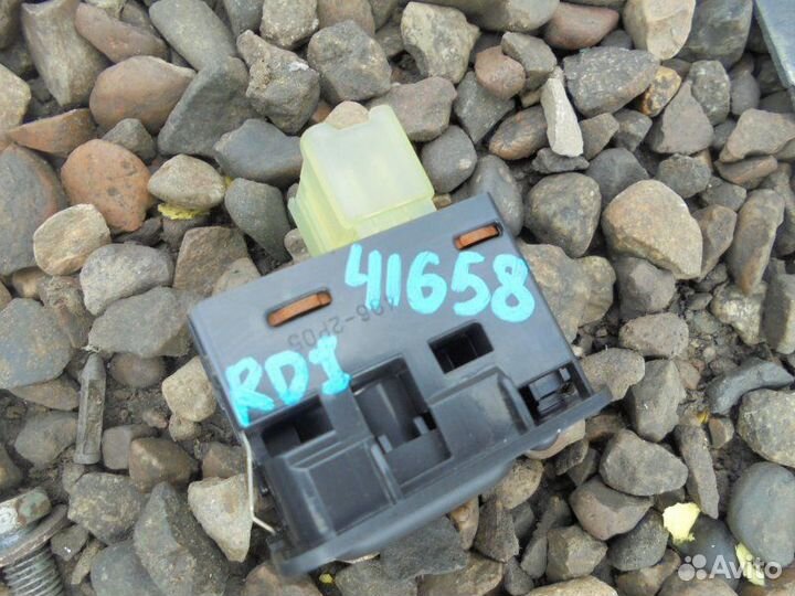 Блок управления зеркалами Honda Cr-V RD1 B20B