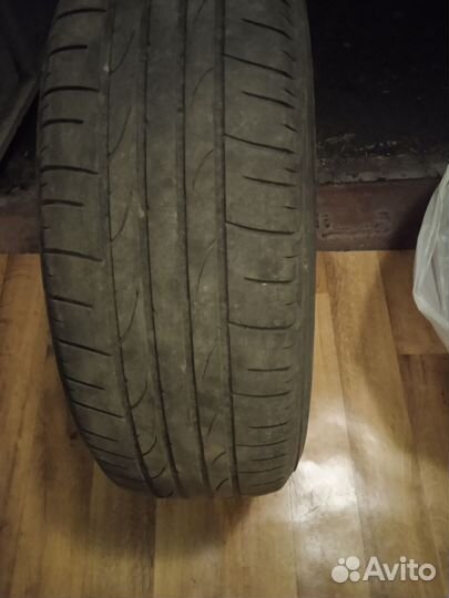 Bridgestone Dueler H/P Sport 215/65 R16