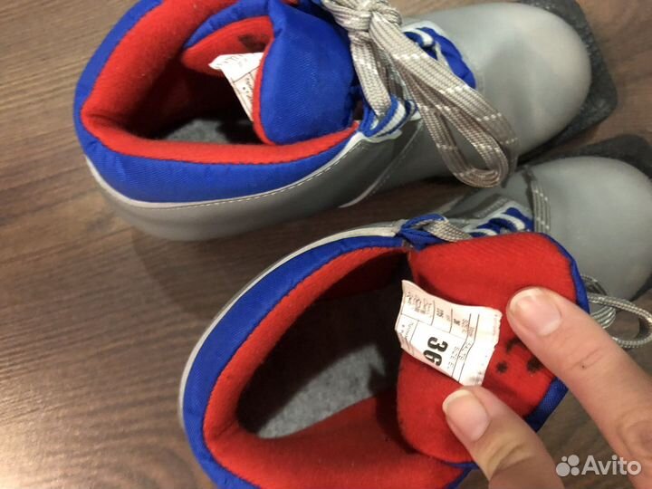Лыжные ботинки 36р