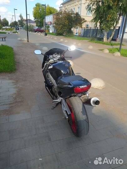 Yamaha yzf 1000r thunderace