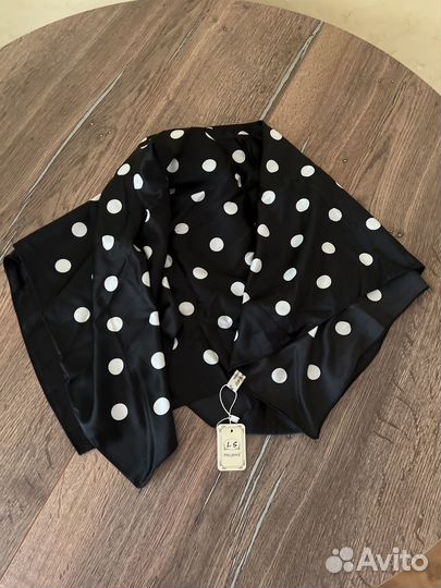 Платок натуральный шелк новое с биркой