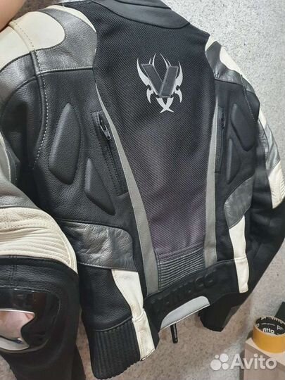 Мотокуртка, женская, кожа