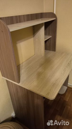 Письменный стол