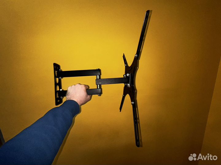 Кронштейн для телевизора