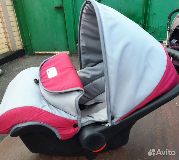 Детская коляска 3 в 1