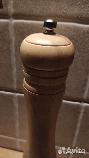 Мельница для специй деревянная