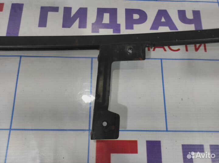 Направляющая стекла двери Kia Sportage (SL) 835103