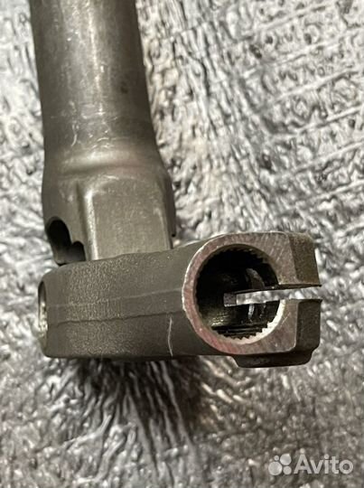 Рулевой карданчик Toyota Rav 4 40