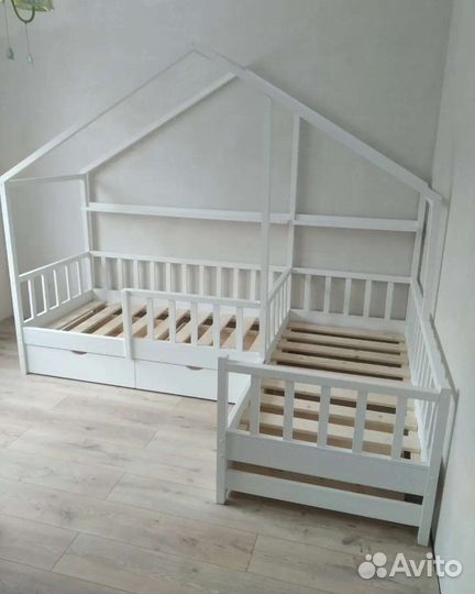 Двухъярусные,двухместные деревянные кровати-домики