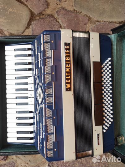 Немецкий аккордеон Weltmeister,размер 3/4