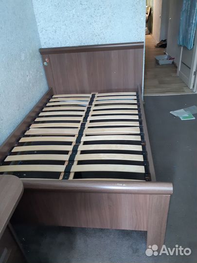 Кровать