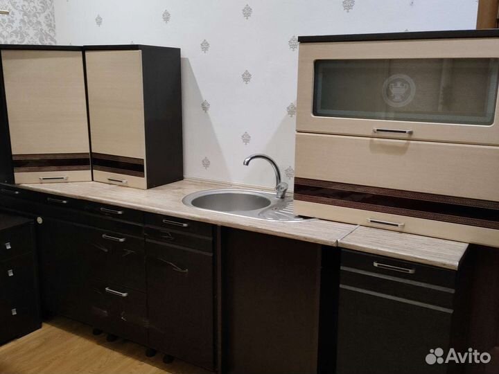 Кухонный гарнитур угловой бу с техникой