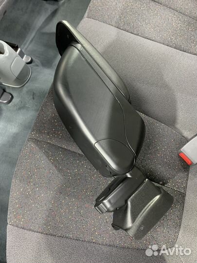 Подлокотник hyundai accent