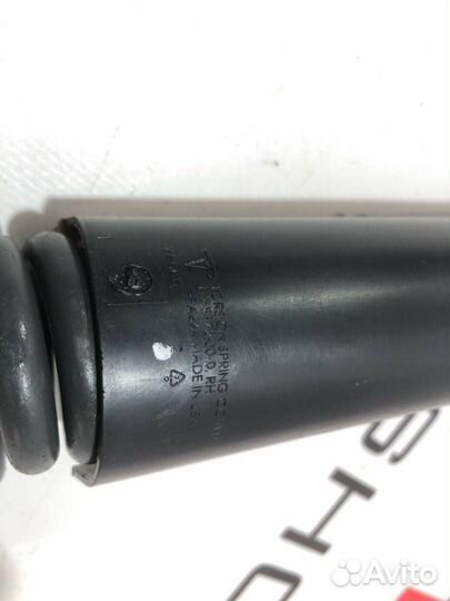 Пружина подъемной задней двери Tesla Model X 2019