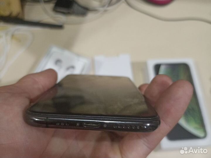 Телефон iPhone xs