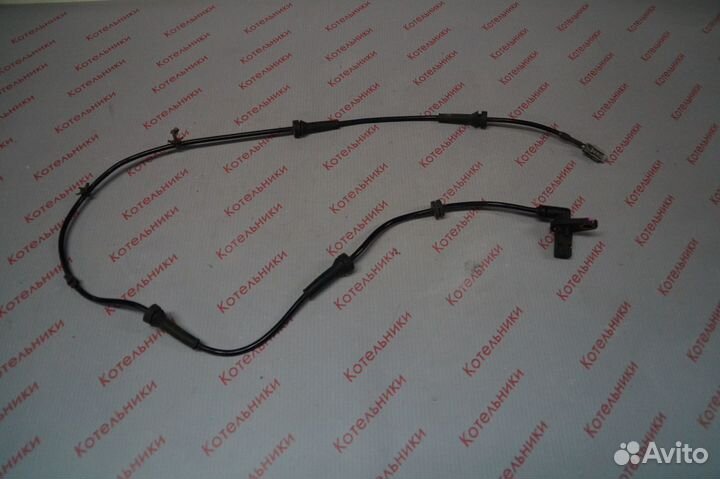 Nissan 47911-AU001 Датчик ABS передний левый