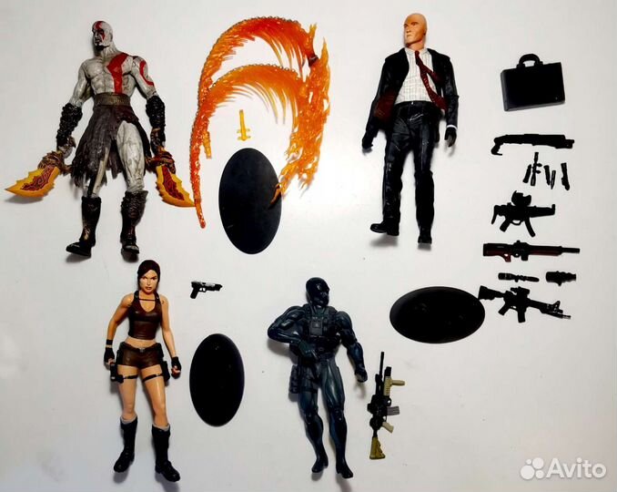 Neca figures, gears of war, toy biz, Resident evil