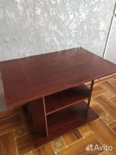 Журнальный столик