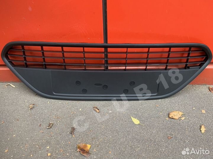 Решетка в бампер Ford Focus 2 2008-2011 черная