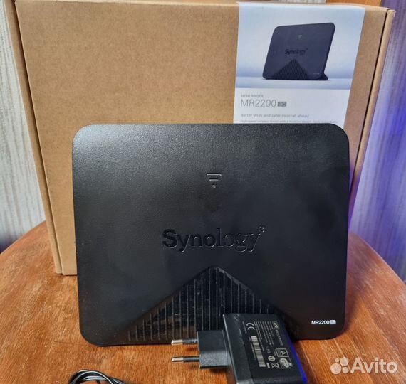Роутер synology MR2200ac Mesh трехдиапазонный