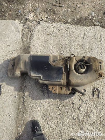 Бак Renault Clio 2/Lutecia2 1.4 MPI K7J 700 2000