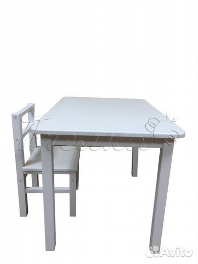 Детский стол со стулом