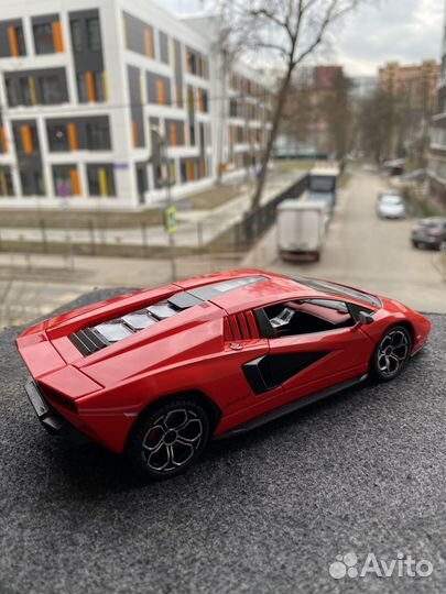 Модель авто Lamborghini Countach LPI