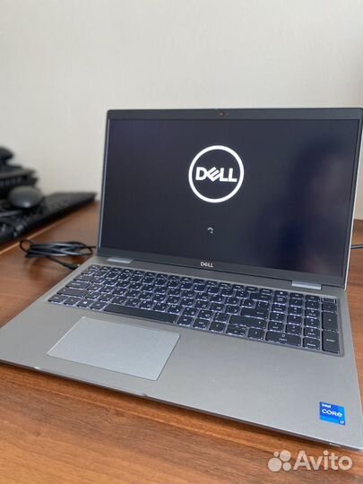 Ноутбук dell Precision 3561