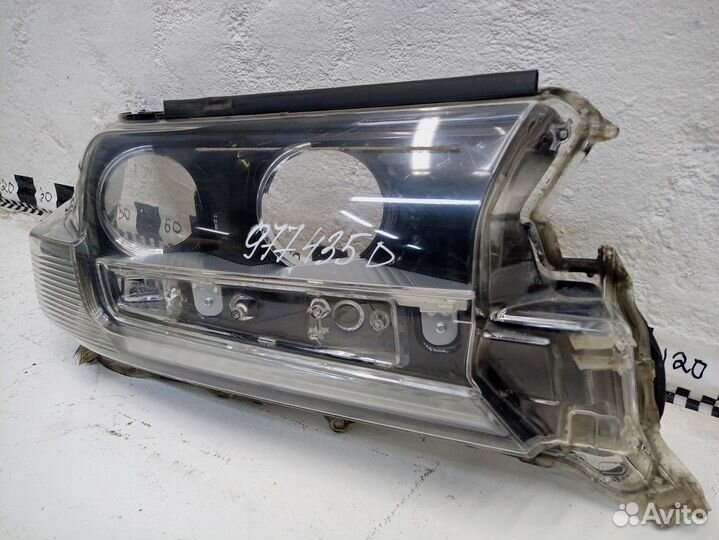 Маска фары передней правой черная Toyota Land Cruiser 200 Restail 2 Executive black LED