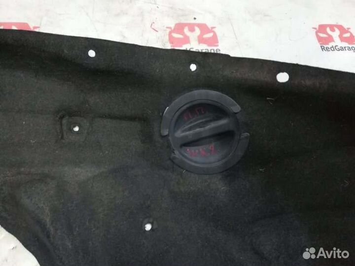 Подкрылок передний правый Jeep Grand Cherokee WK2